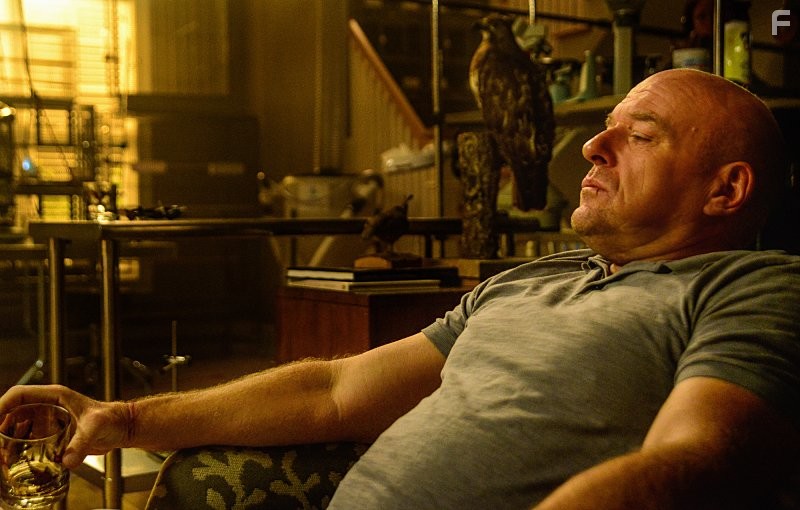 Dean Norris in Под куполом (2013)