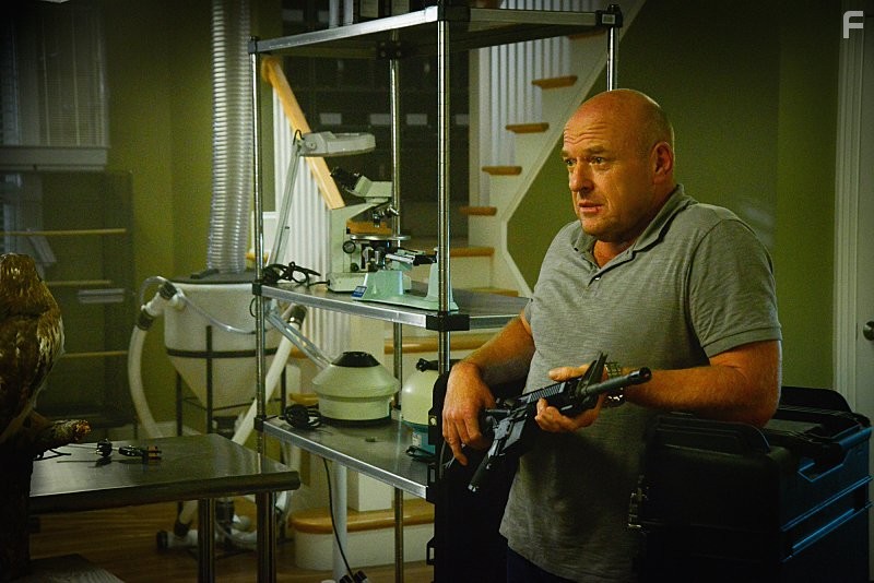 Dean Norris in Под куполом (2013)