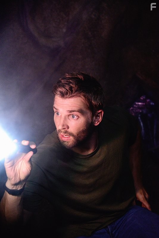 Mike Vogel in Под куполом (2013)