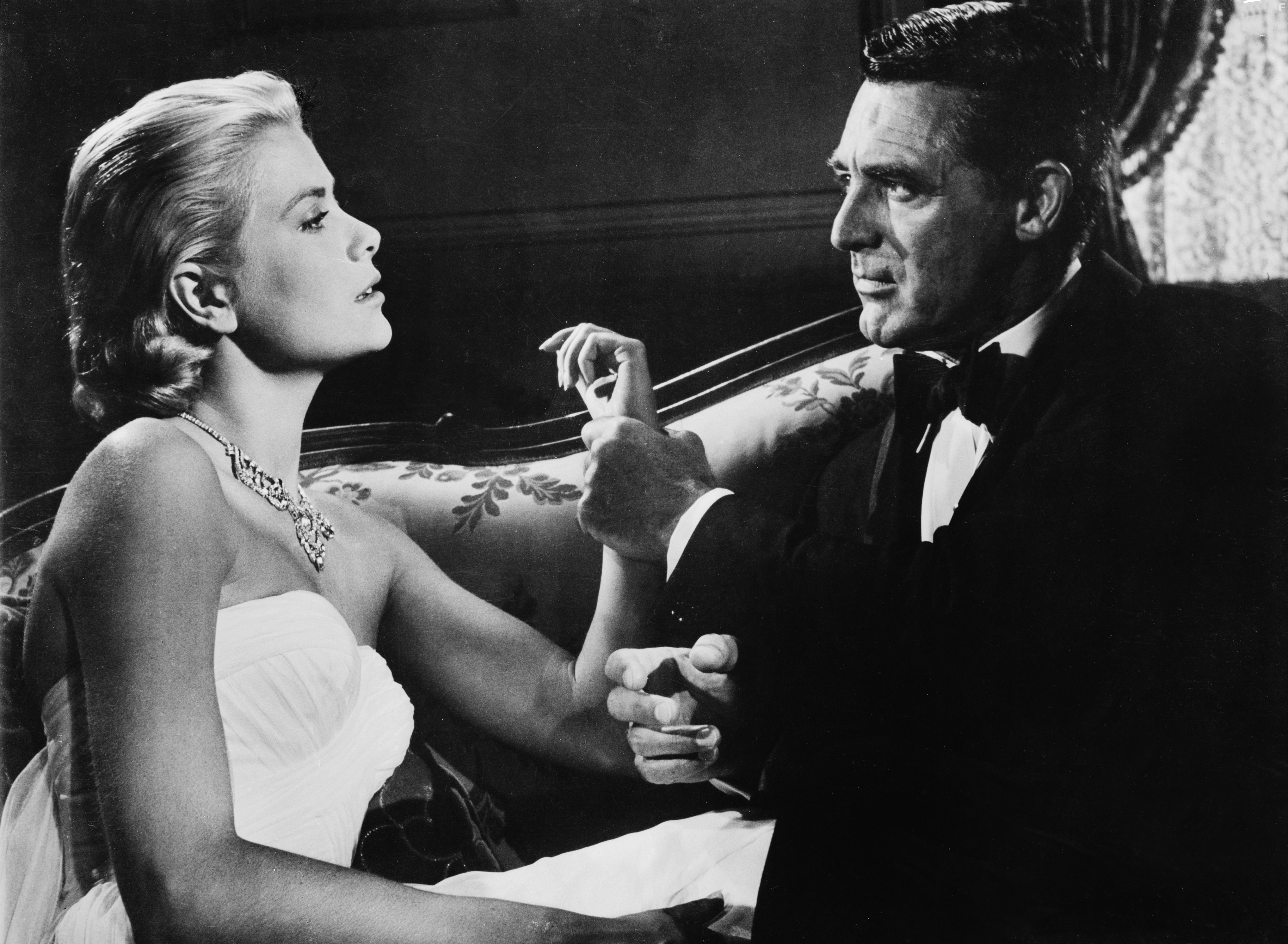 Cary Grant and Grace Kelly in Поймать вора (1955)