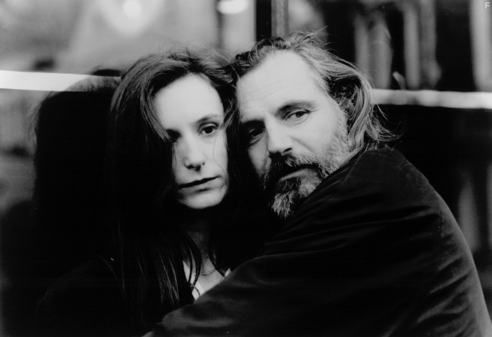 Katrin Cartlidge and Rade Serbedzija in Перед дождем (1994)