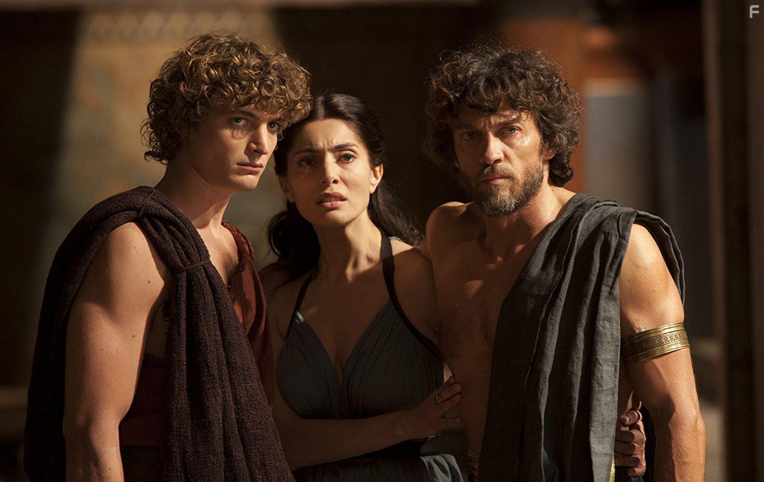 Alessio Boni, Caterina Murino, and Niels Schneider in Odysseus (2013)