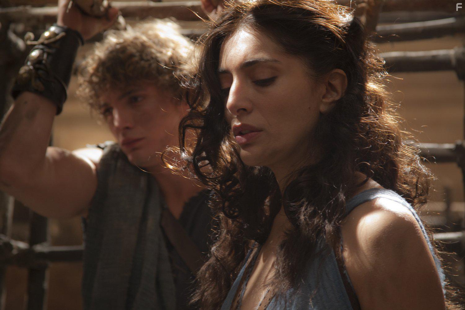 Caterina Murino and Niels Schneider in Odysseus (2013)