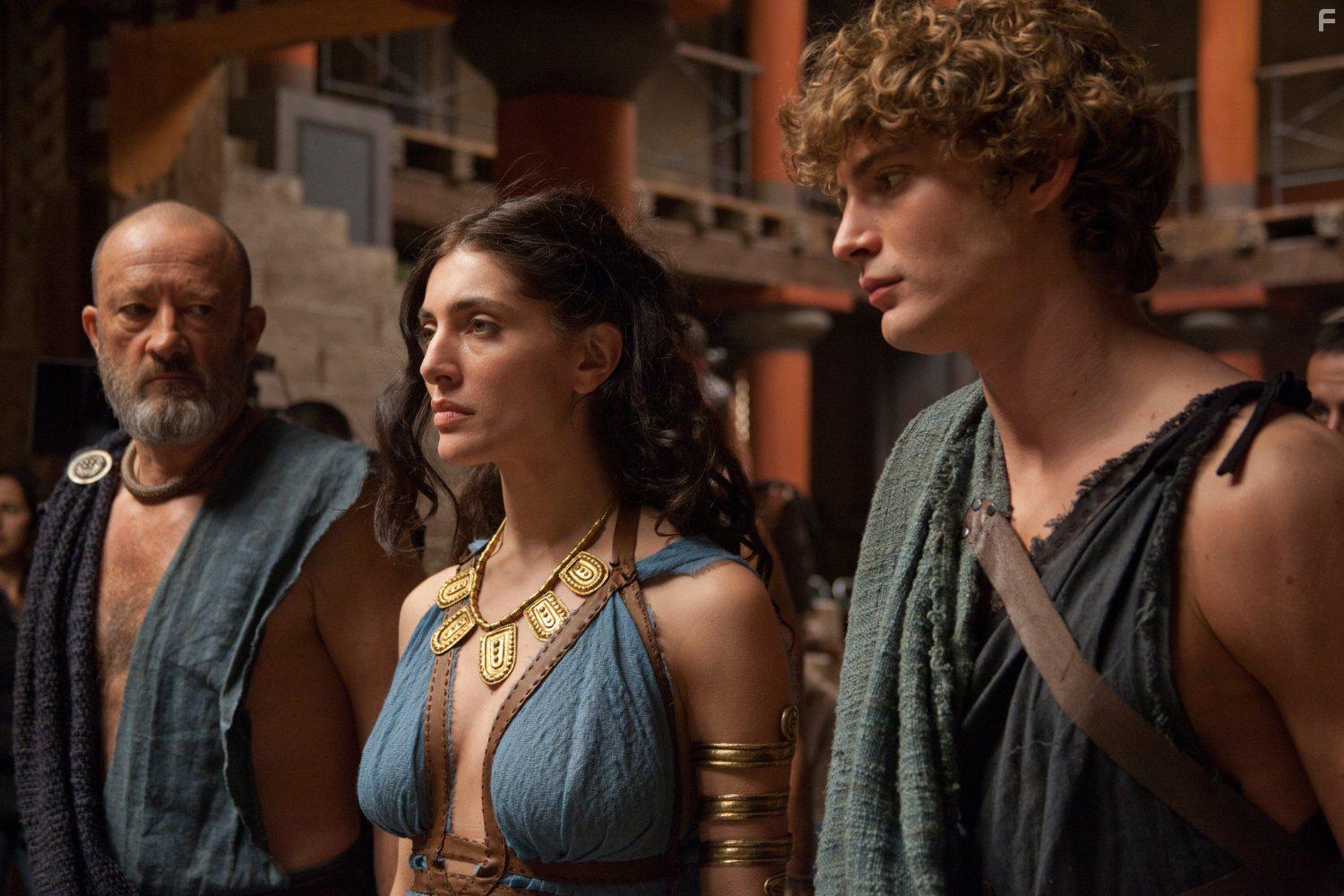 Carlo Brandt, Caterina Murino, and Niels Schneider in Odysseus (2013)
