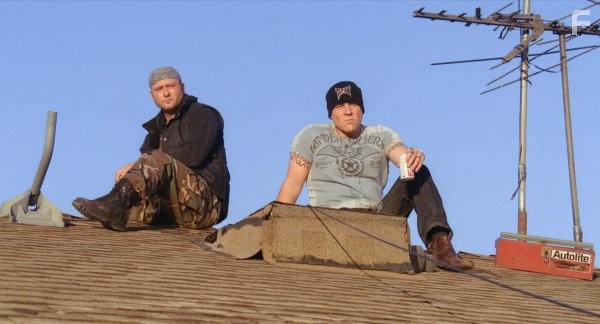 Tim McGraw and Jon Favreau in Четыре Рождества (2008)