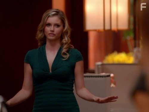 Brianna Brown in Коварные горничные (2013)