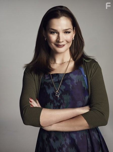 Heather Burns in Save Me (2013)