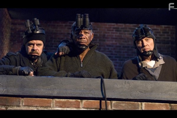 Morgan Freeman, William H. Macy, and Christopher Walken in Кража в музее (2009)