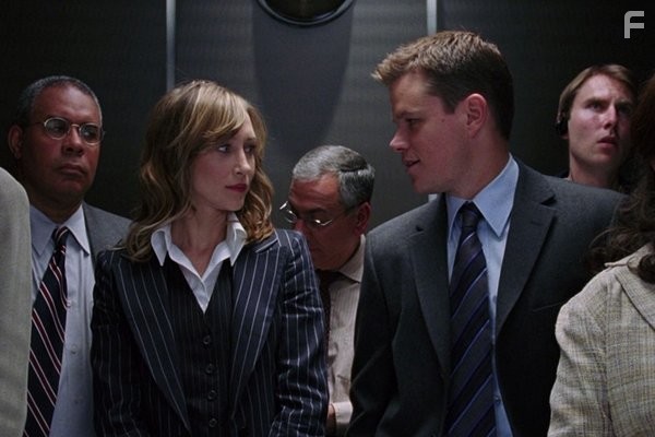 Matt Damon and Vera Farmiga in Отступники (2006)