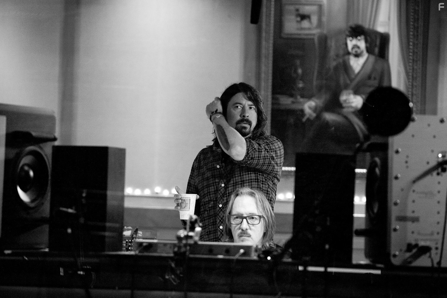 Dave Grohl and Butch Vig in Город звука (2013)