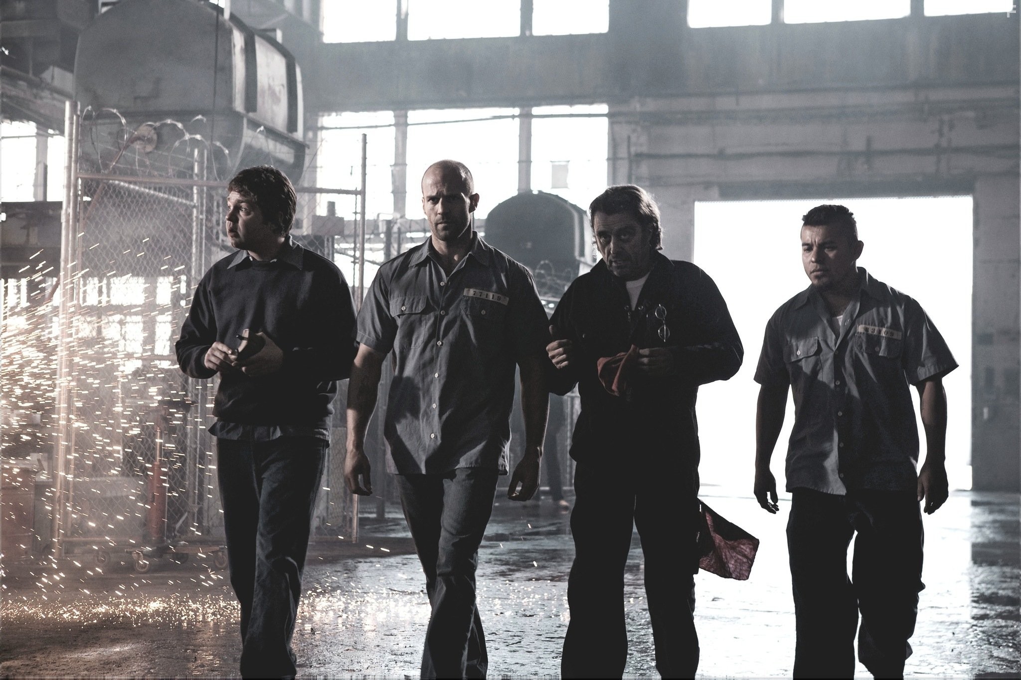 Jason Statham and Ian McShane in Смертельная гонка (2008)