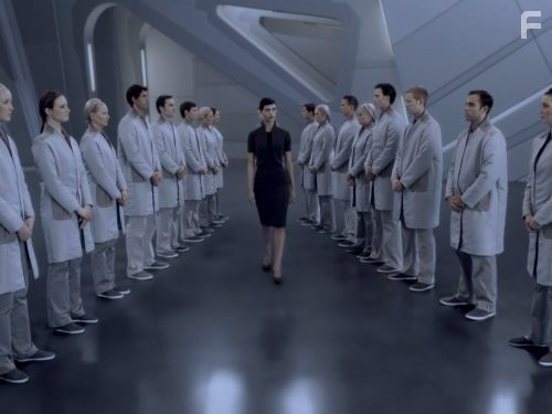 Morena Baccarin in Vизитeры (2009)