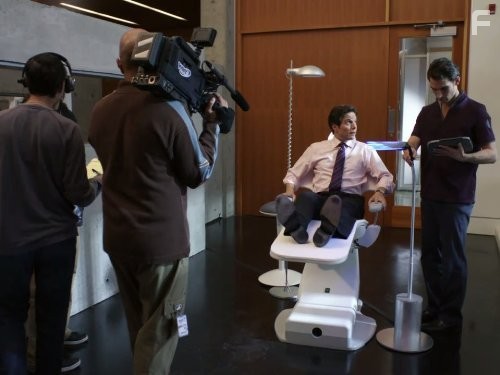 Scott Wolf in Vизитeры (2009)