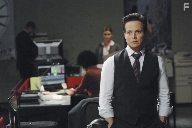 Scott Wolf in Vизитeры (2009)
