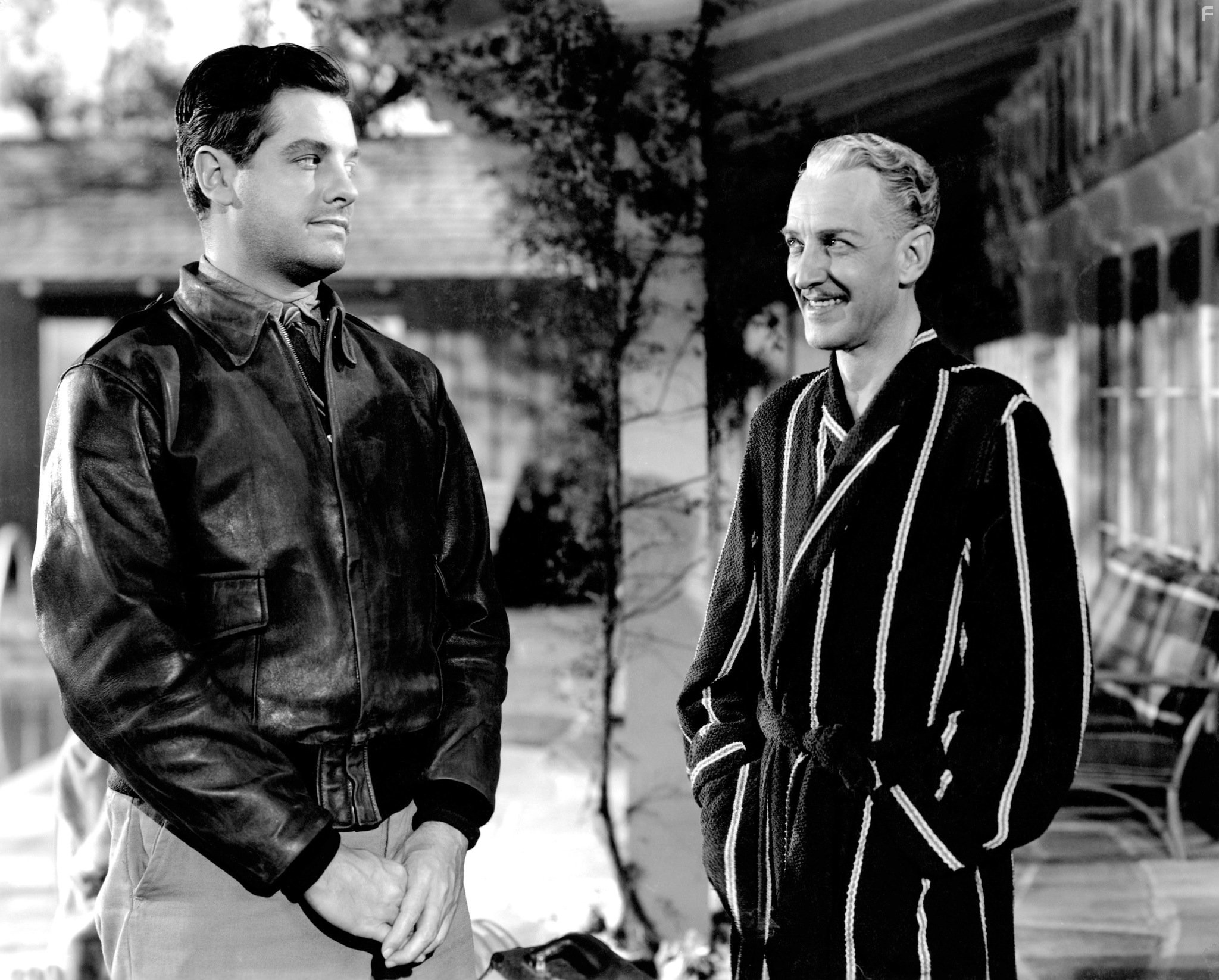 Robert Cummings and Otto Kruger in Диверсант (1942)