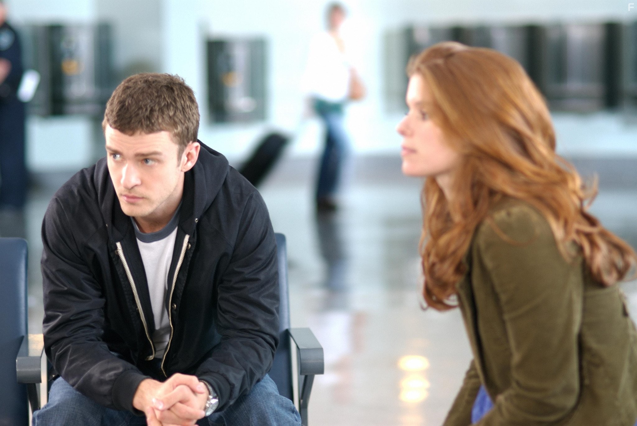 Justin Timberlake and Kate Mara in Открытая дорога назад (2009)