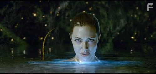 Angelina Jolie in Беовульф (2007)