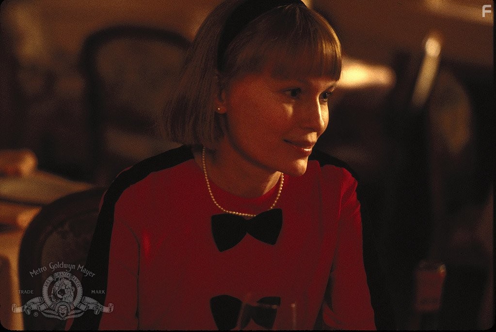 Mia Farrow in Элис (1990)