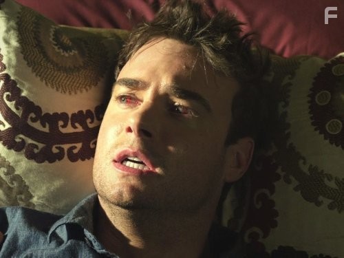 Robin Dunne in Убежище (2008)