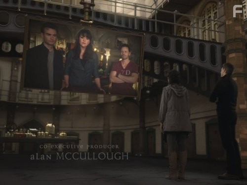 Robin Dunne, Robert Lawrenson, Ryan Robbins, Amanda Tapping, and Agam Darshi in Убежище (2008)