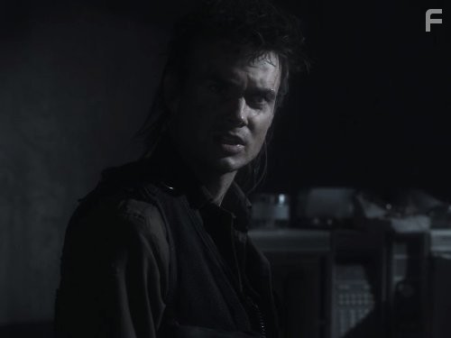 Robin Dunne in Убежище (2008)