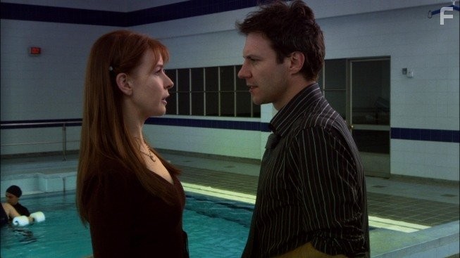 Jacqueline McKenzie and Chris Vance in Сознание (2009)