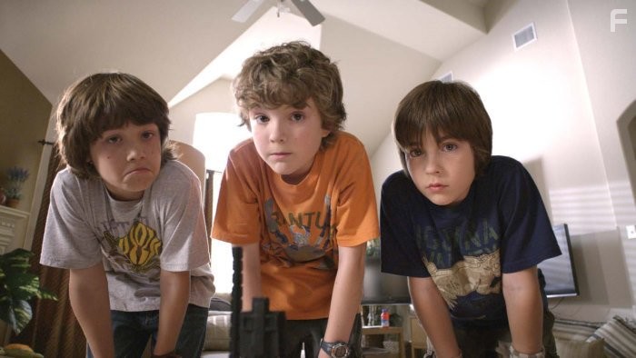 Trevor Gagnon, Leo Howard, and Rebel Rodriguez in Камень желаний (2009)
