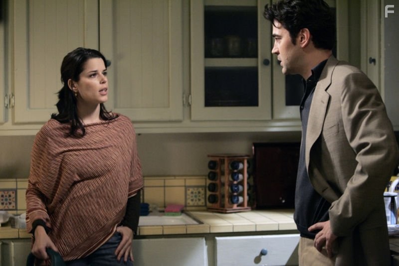 Neve Campbell and Ron Livingston in Странные родственники (2006)