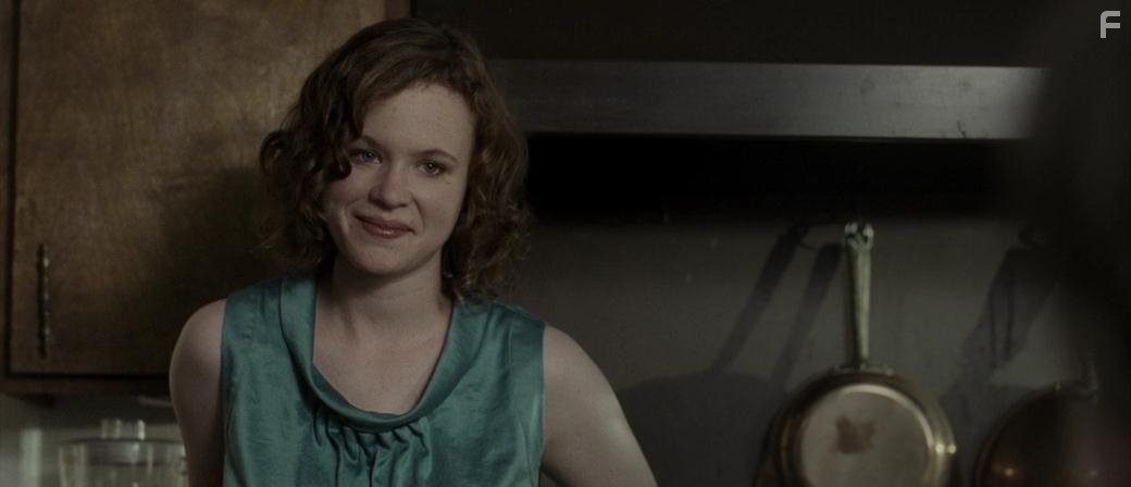 Thora Birch in Дедлайн. (2009)