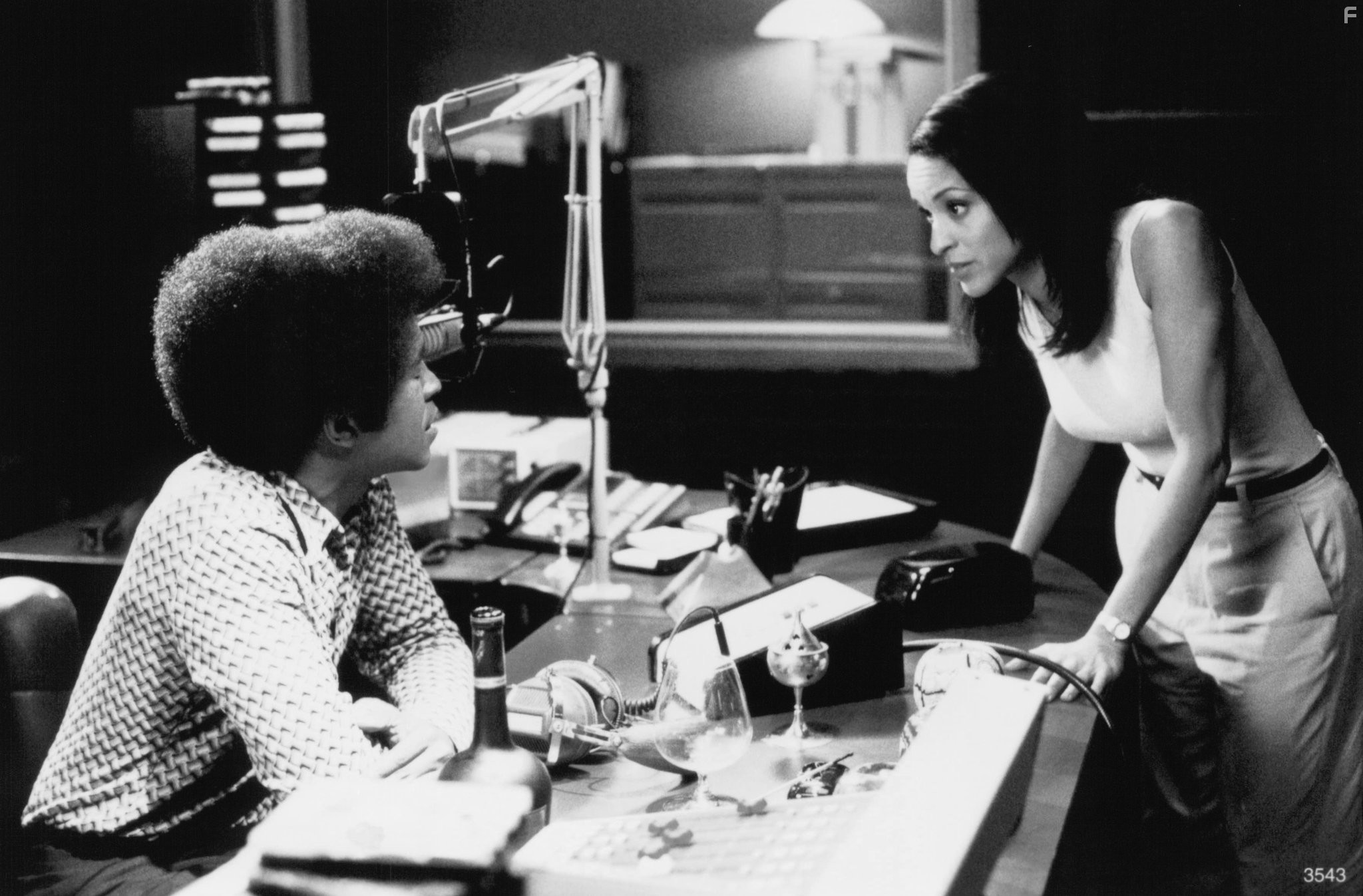 Tim Meadows and Karyn Parsons in Дамский угодник (2000)