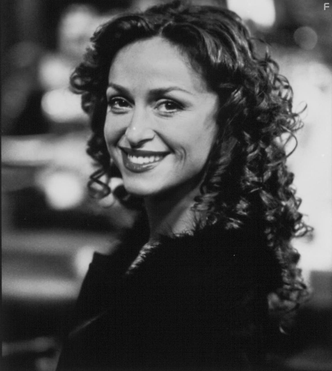 Sofia Milos in Дамский угодник (2000)