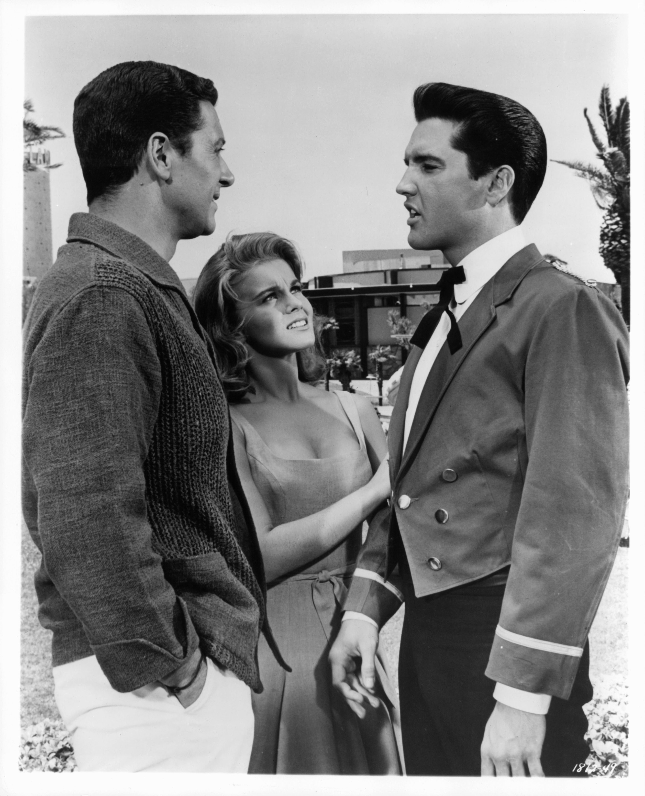Elvis Presley, Ann-Margret, and Cesare Danova in Да здравствует Лас-Вегас (1964)