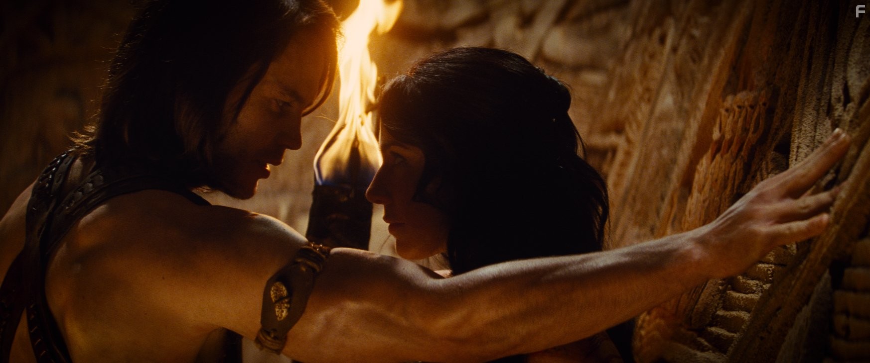 Lynn Collins and Taylor Kitsch in Джон Картер (2012)