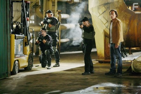 Nicolas Cage and Julianne Moore in Пророк (2007)