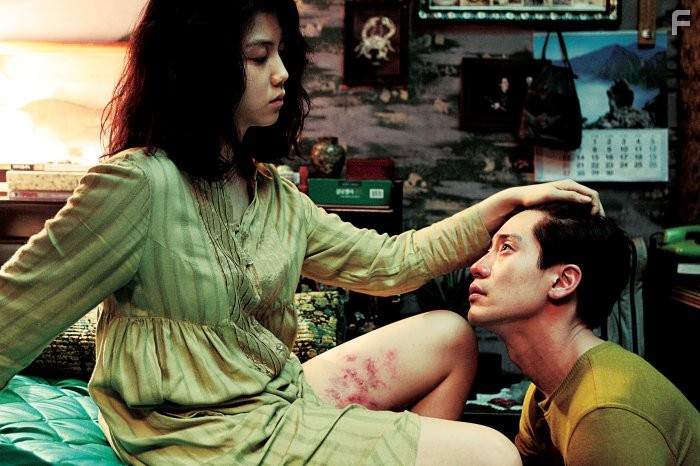 Ha-kyun Shin and Ok-bin Kim in Жажда (2009)
