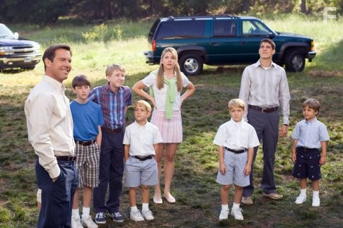 Dennis Quaid, Sean Faris, Tyler Patrick Jones, Katija Pevec, Haley Ramm, Dean Collins, Bridger Palmer, Ty Panitz, and Brecken Palmer in Твои, мои и наши (2005)