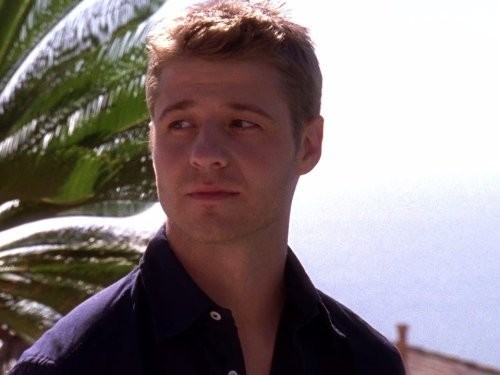 Ben McKenzie in О.С. - Одинокие сердца (2003)