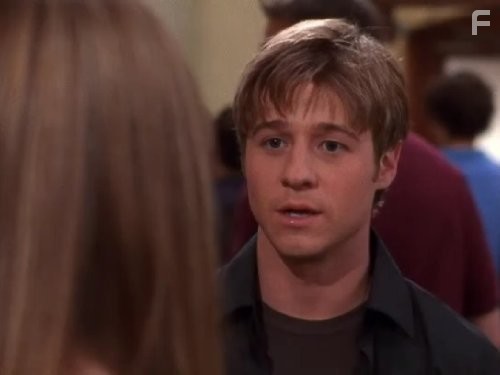 Ben McKenzie in О.С. - Одинокие сердца (2003)