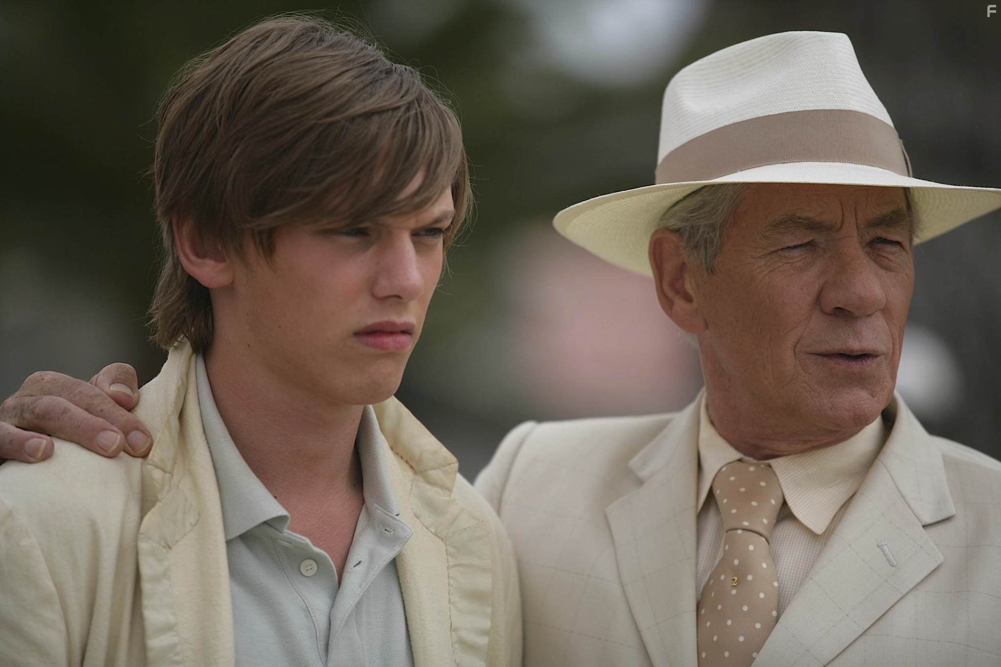 Ian McKellen and Jamie Campbell Bower in Заключенный (2009)