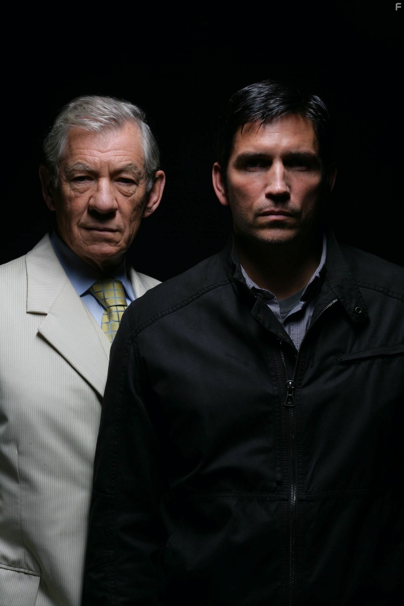 Jim Caviezel and Ian McKellen in Заключенный (2009)