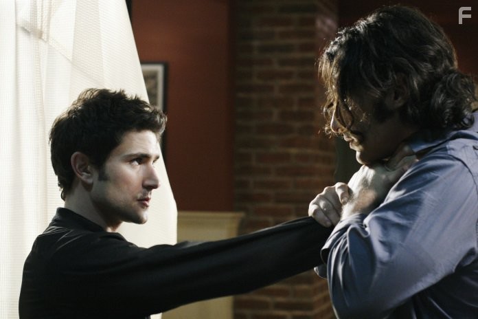 Hal Ozsan and Matt Dallas in Кайл XY (2006)