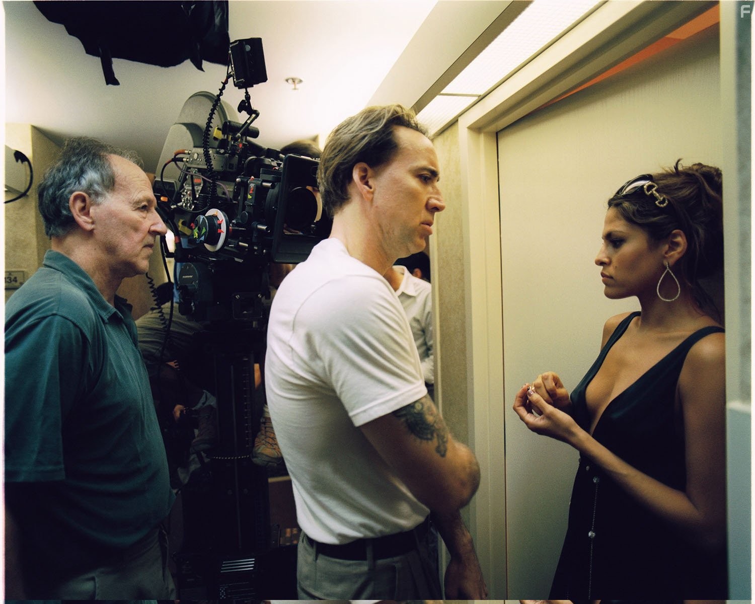 Nicolas Cage, Werner Herzog, and Eva Mendes in Плохой лейтенант (2009)