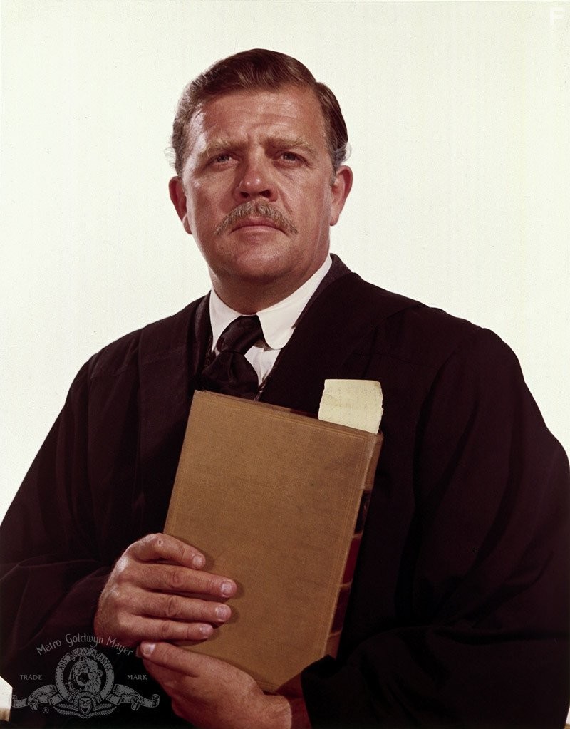 Pat Hingle in Bздeрни их повыше (1968)