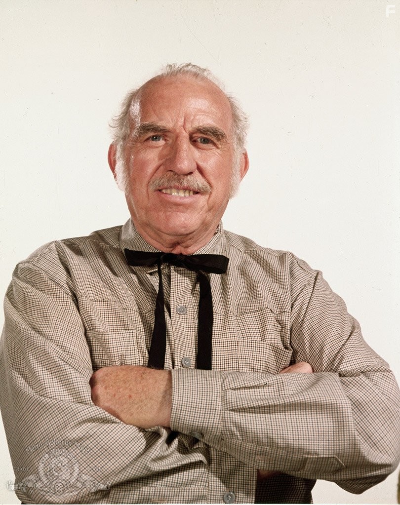 Ed Begley in Bздeрни их повыше (1968)