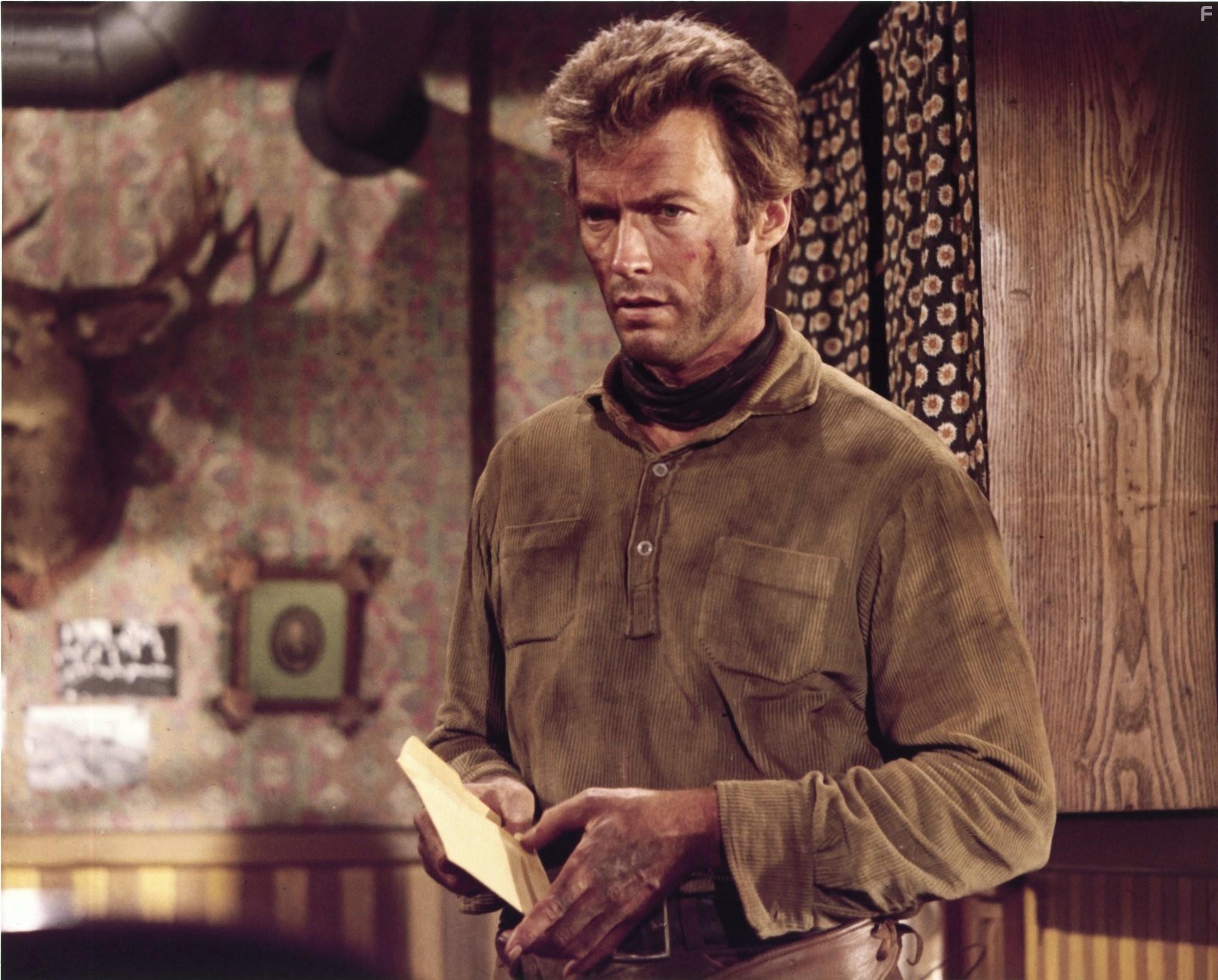 Clint Eastwood in Bздeрни их повыше (1968)