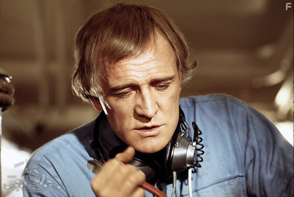 Richard Harris in Джаггернаут (1974)