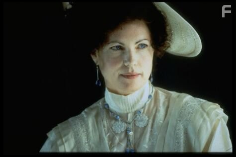 Elizabeth McGovern stars as Mrs. Carry Fisher