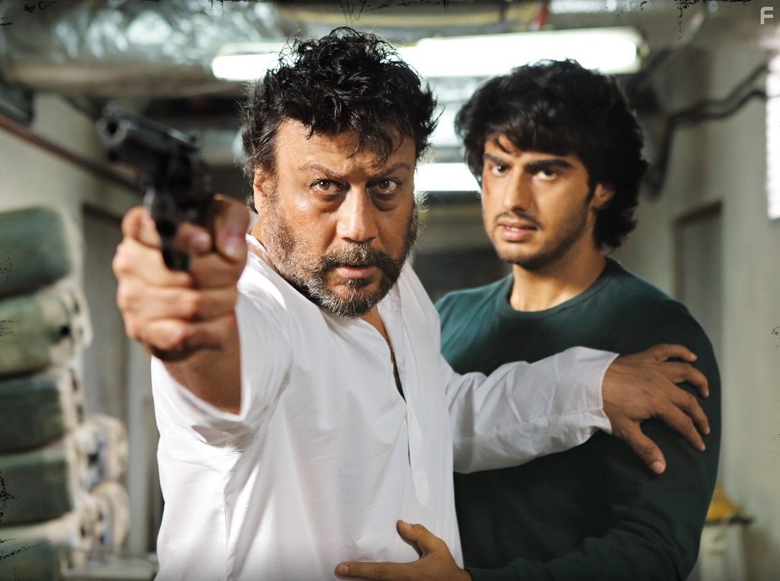 Jackie Shroff and Arjun Kapoor in Аурангзеб (2013)