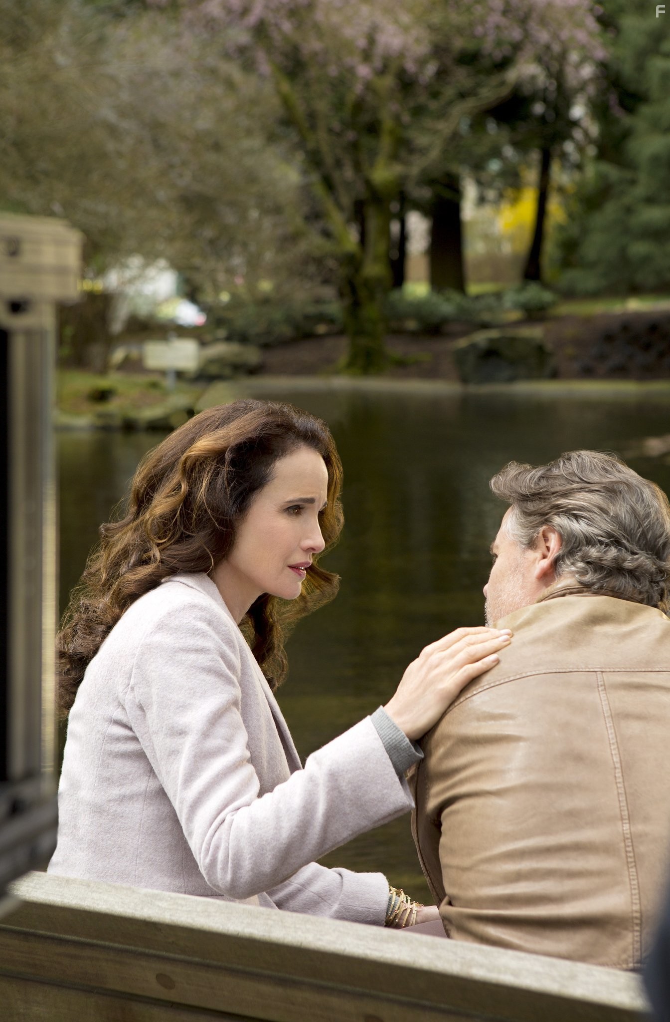 Andie MacDowell and Dylan Neal in Кедровая бухта (2013)