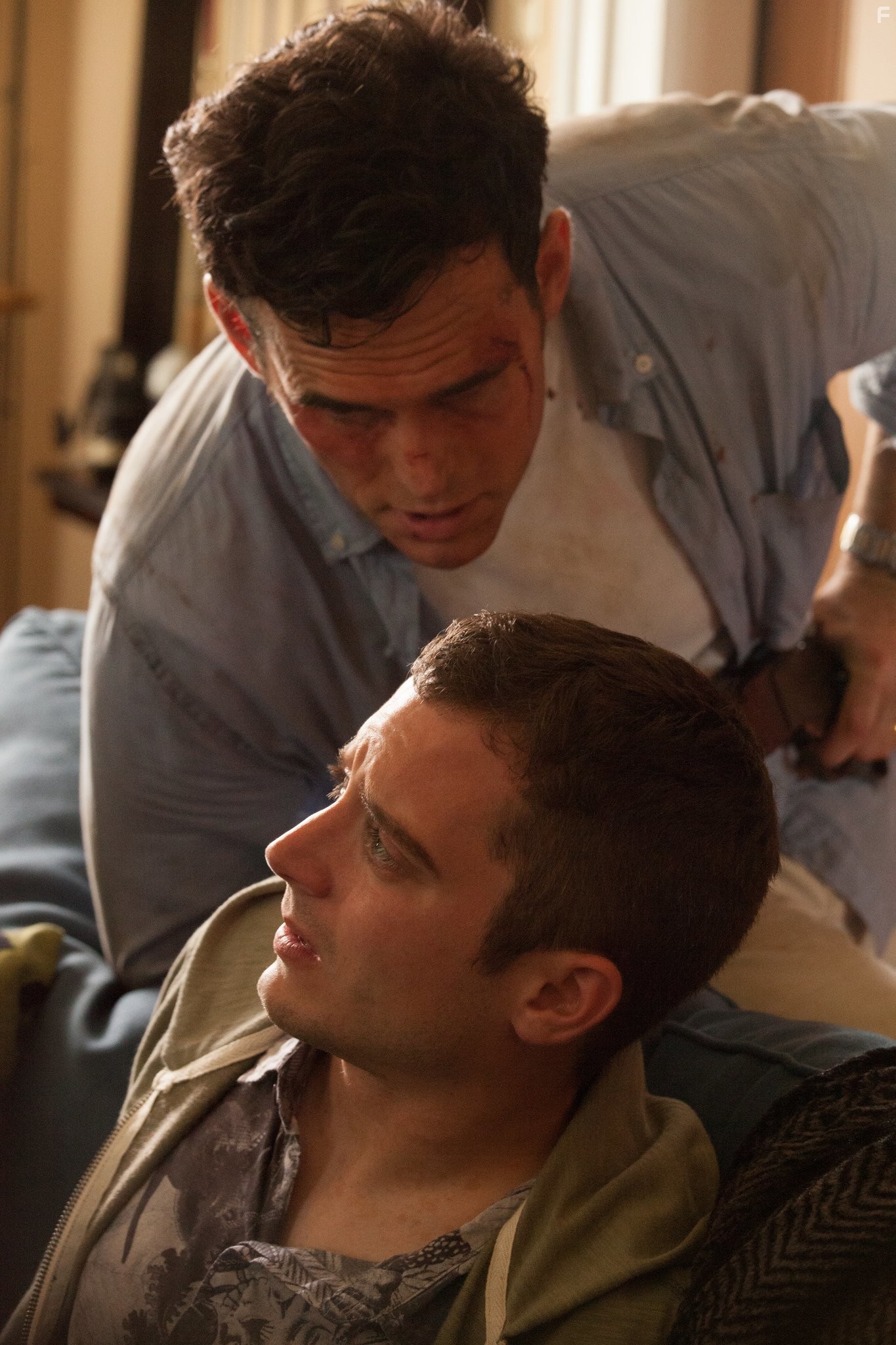 Matt Dillon and Elijah Wood in Хроники ломбарда (2013)